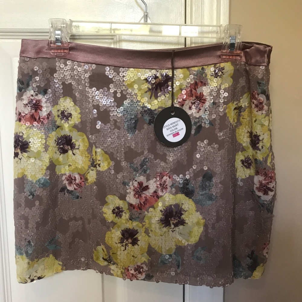 Eva Franco sequin skirt- size 6 NWT!